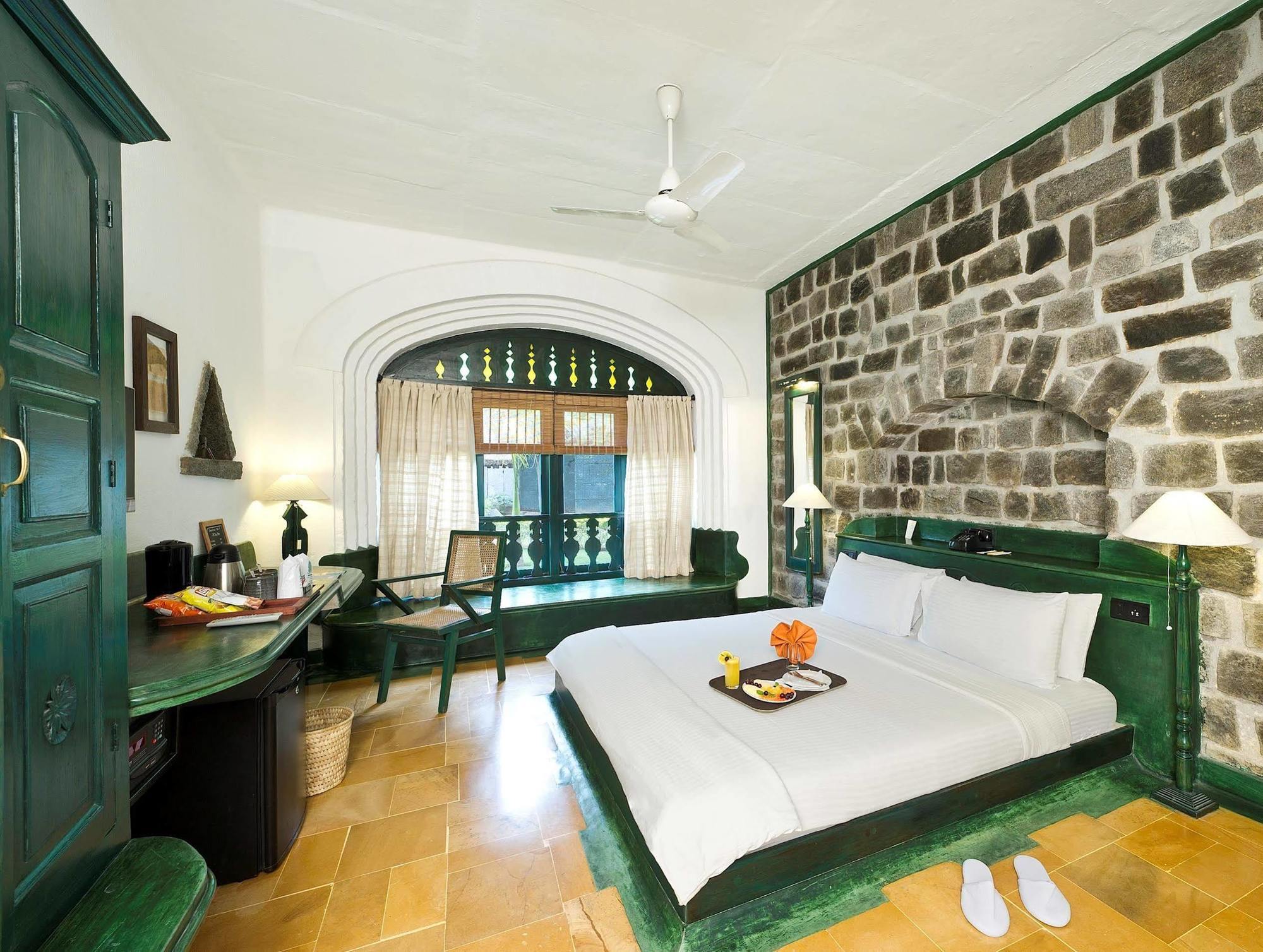 Resort Halez Sparsa Thiruvannamalai